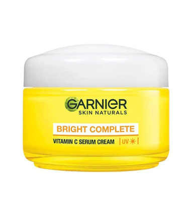 کرم مرطوب کننده و آبرسان ویتامین c گارنیر